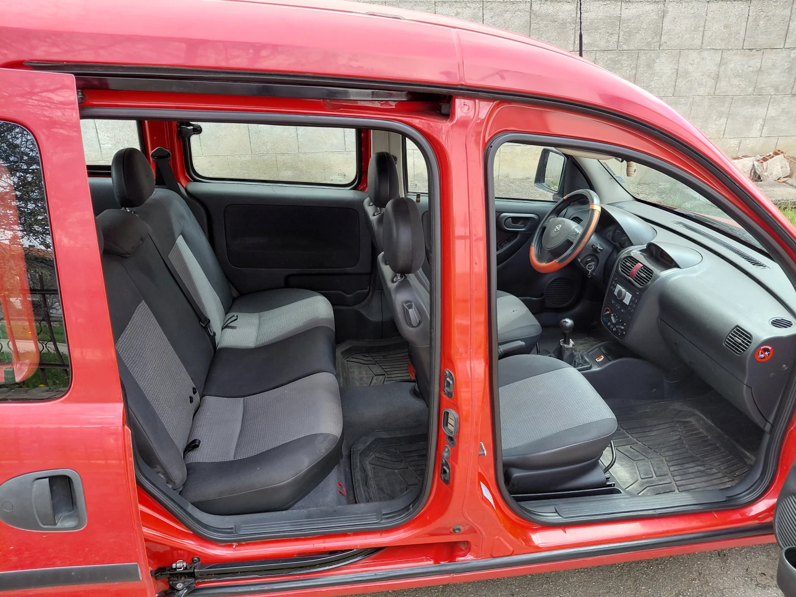 Opel Combo 1.3CDTI, снимка 5 - Автомобили и джипове - 54321426