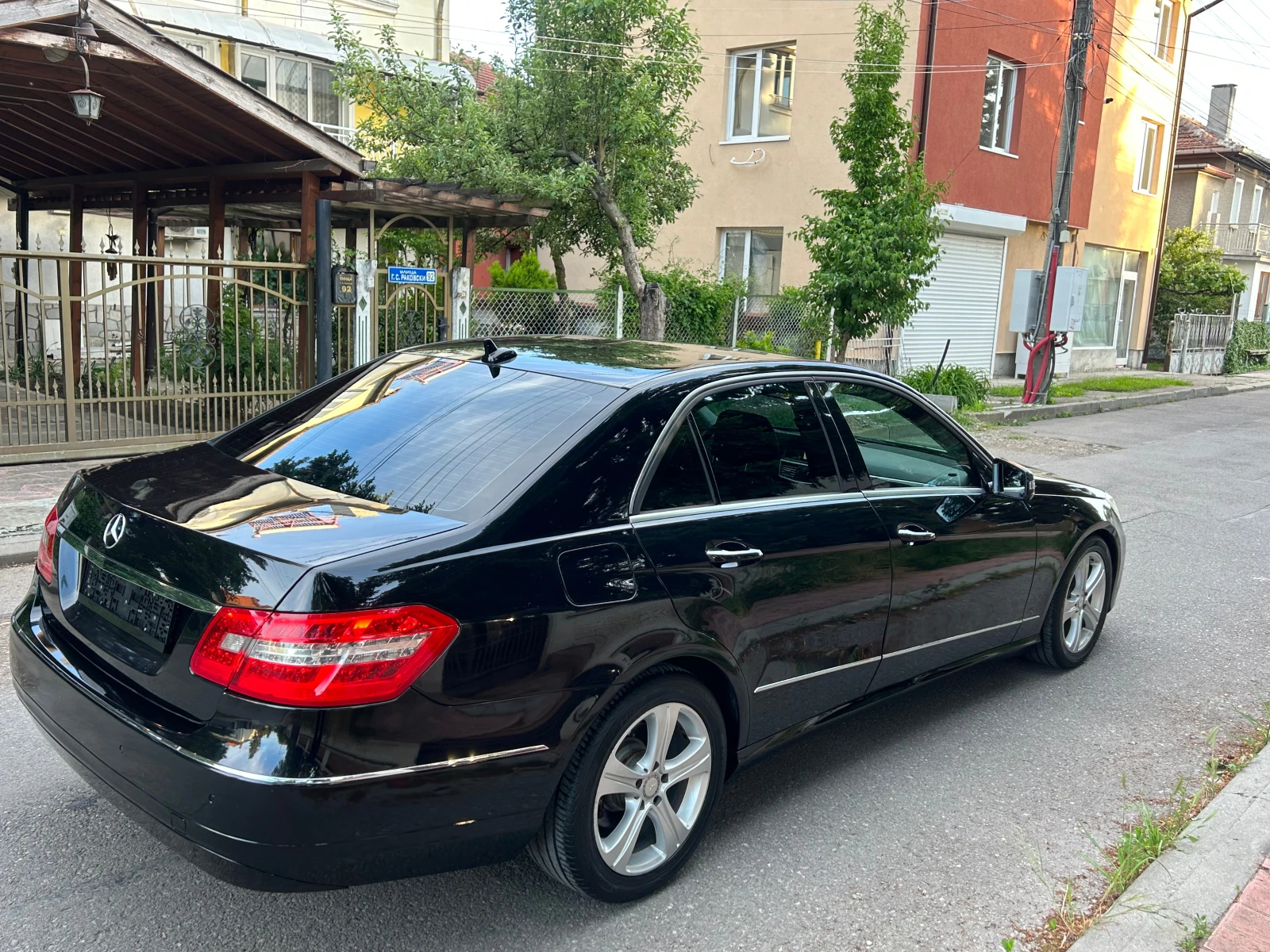 Mercedes-Benz E 250 2.2 204К, снимка 4 - Автомобили и джипове - 54681179