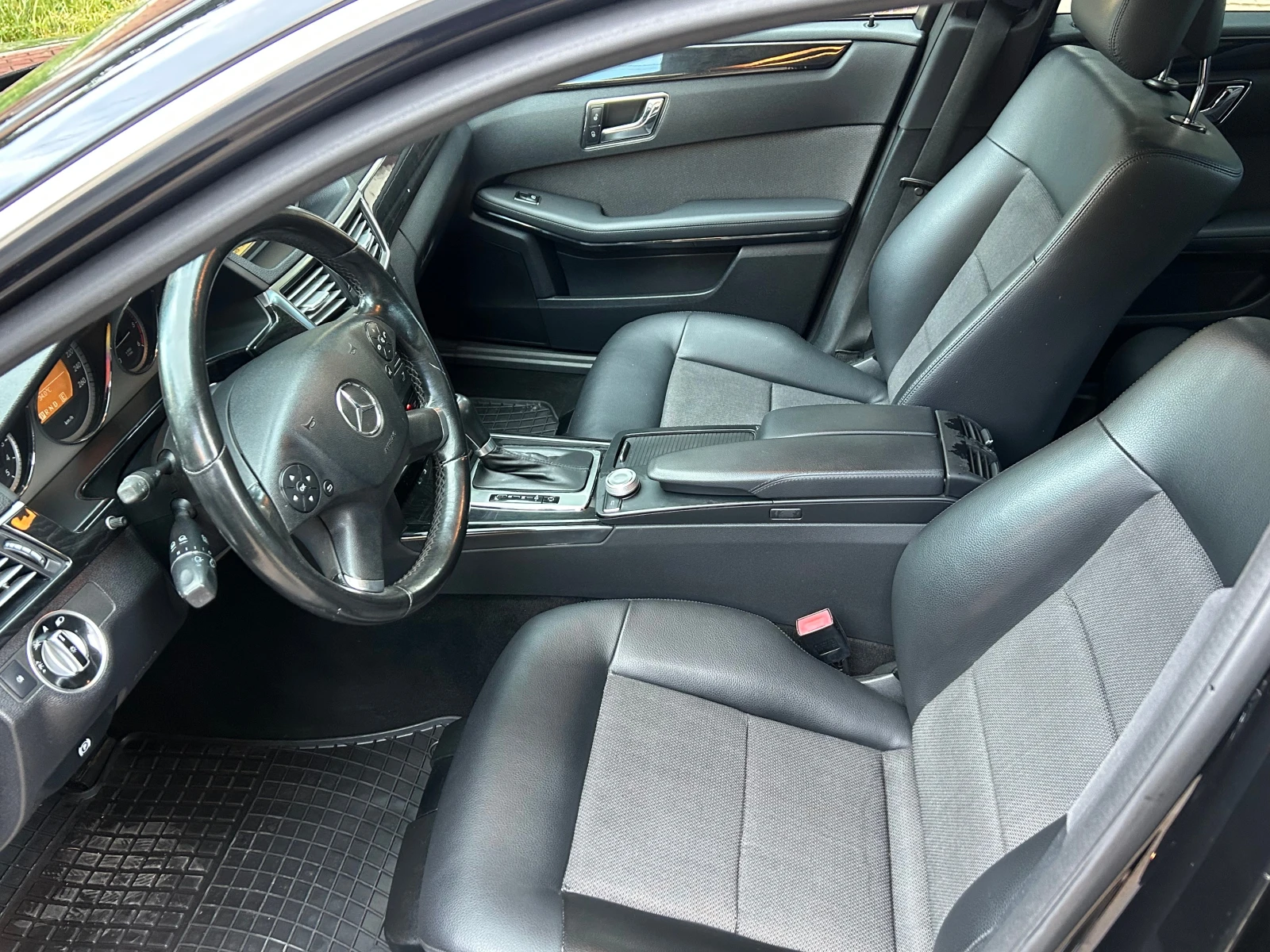 Mercedes-Benz E 250 2.2 204К, снимка 9 - Автомобили и джипове - 54681179