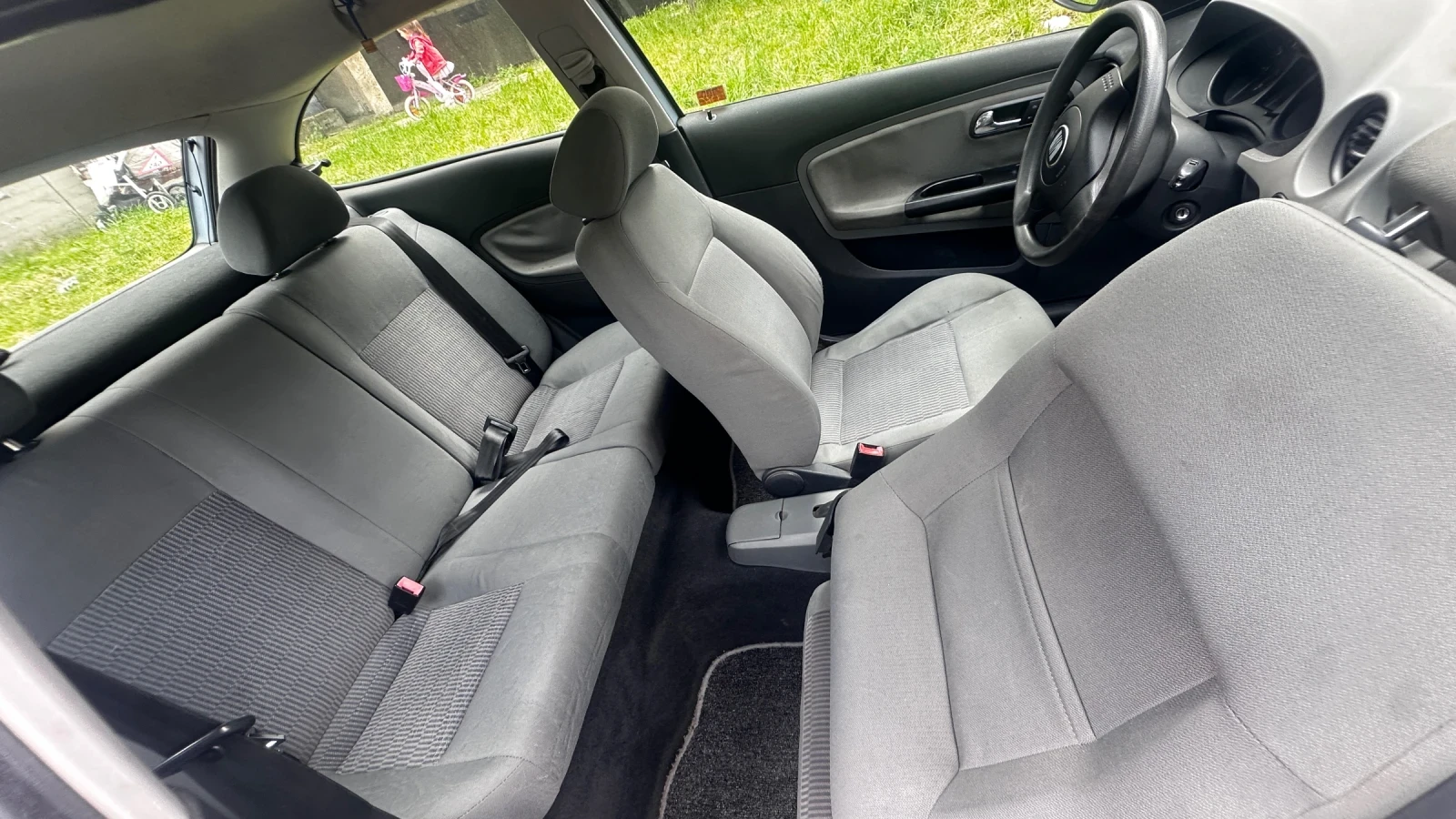 Seat Ibiza, снимка 10 - Автомобили и джипове - 54704751