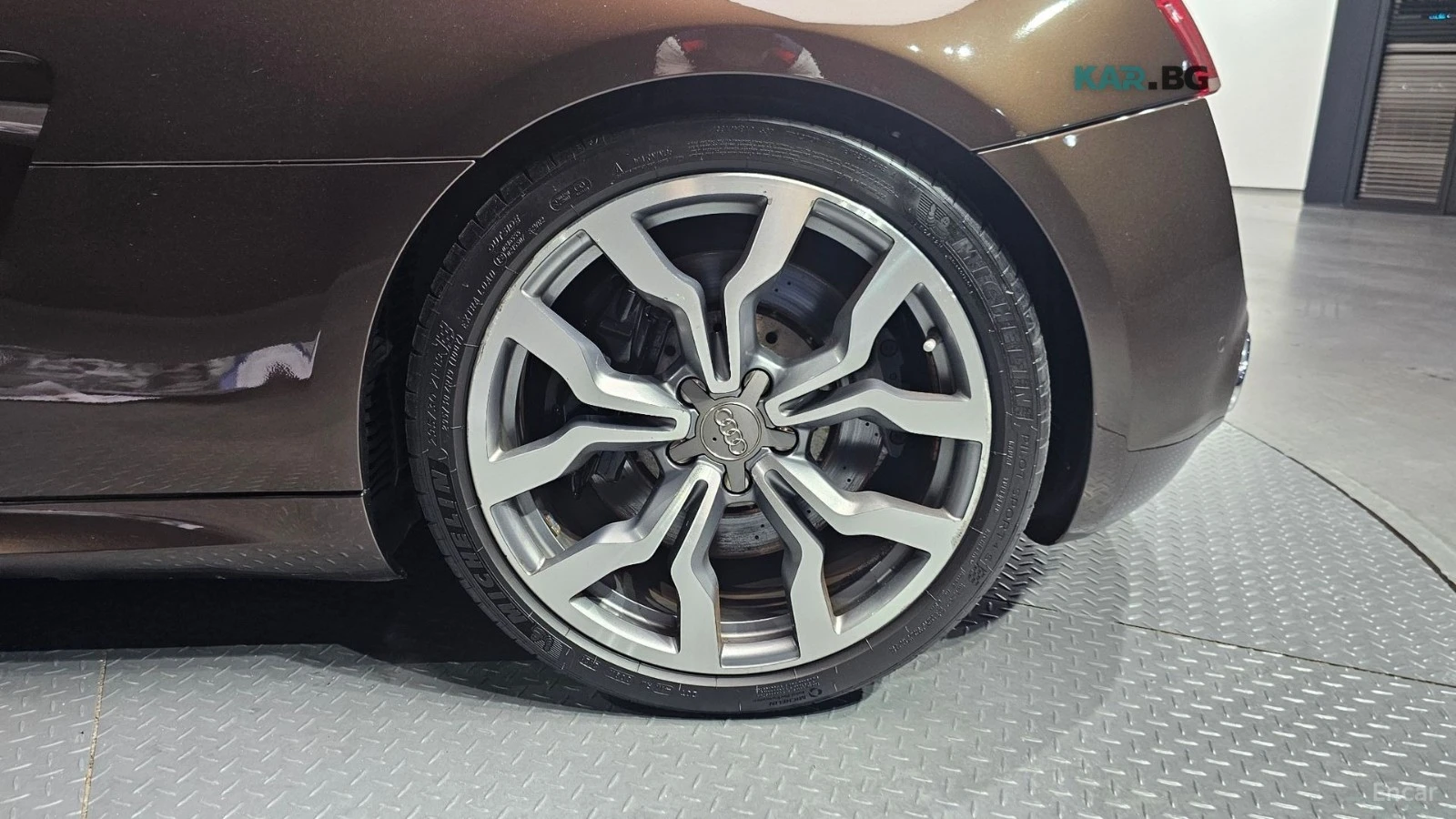 Audi R8 V10* 5.2* Spyder* ПОДГРЕВ* КОЖА* , снимка 17 - Автомобили и джипове - 54869374