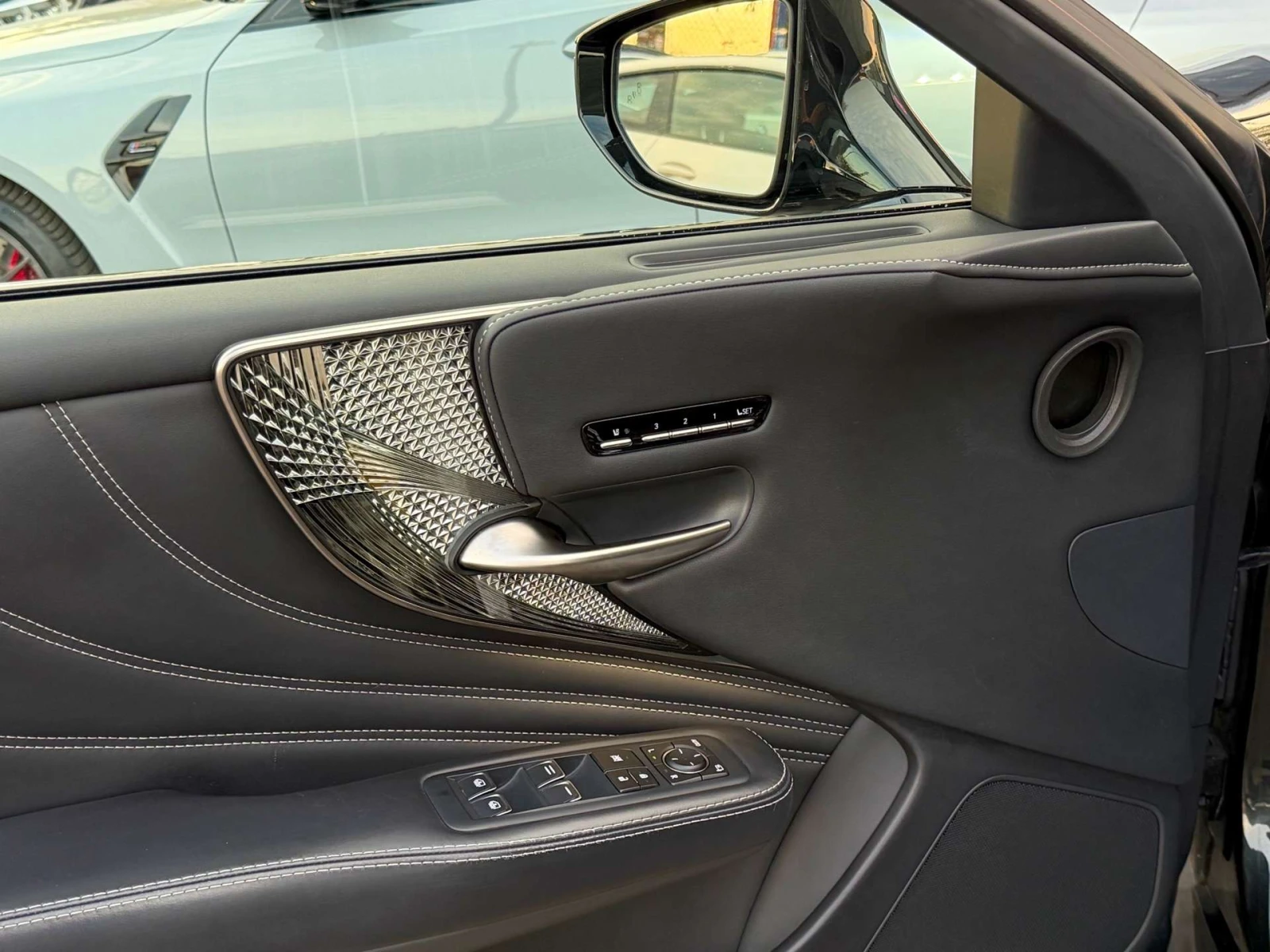 Lexus LS LS 500 L 4�4 / ���� / �������� / ���� �� �� | Mobile.bg � ����������� 11