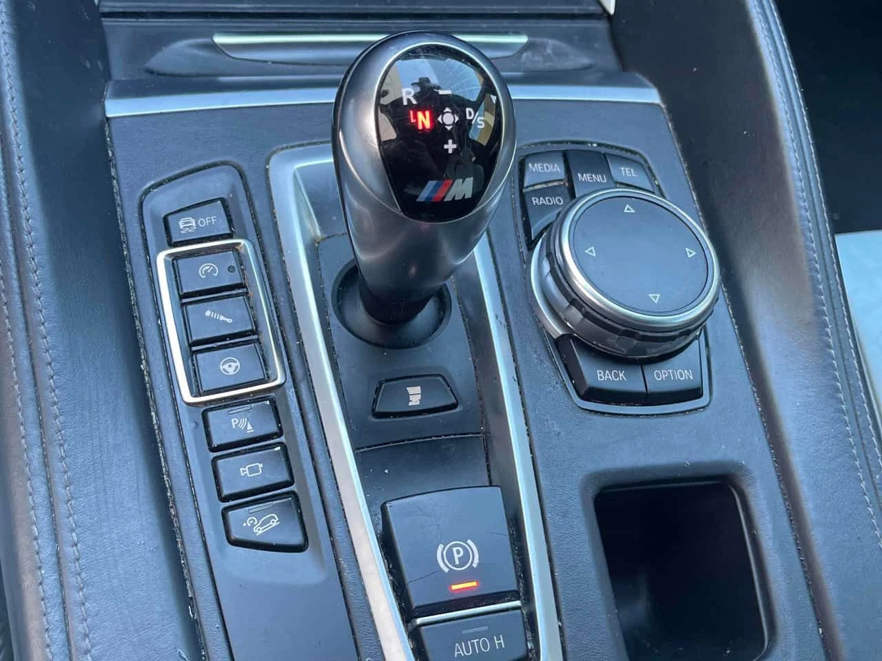 BMW X5M * HUD * 360 * ОБДУХВАНЕ * АВТОКРЕДИТ, снимка 9 - Автомобили и джипове - 55153769