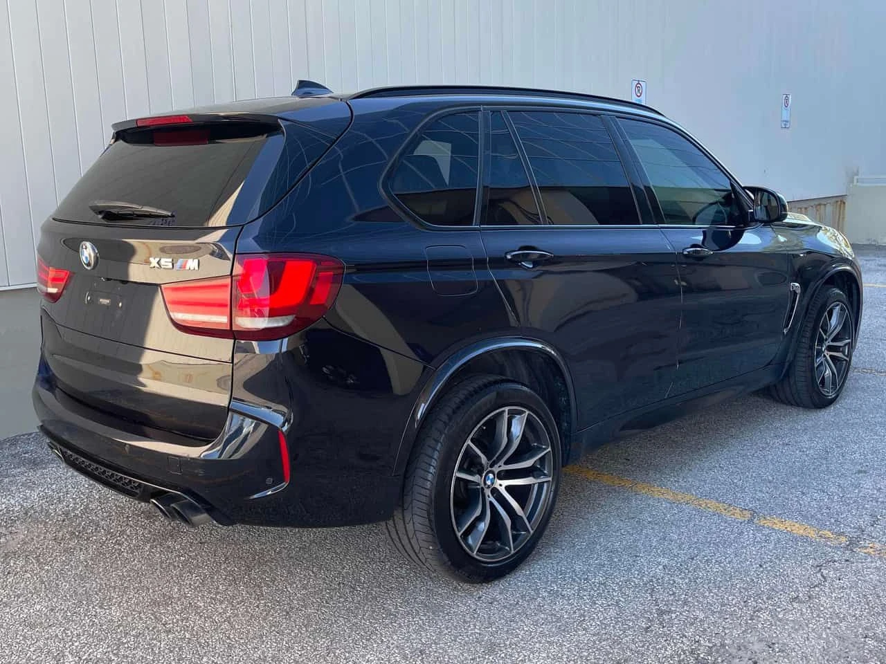 BMW X5M * HUD * 360 * ОБДУХВАНЕ * АВТОКРЕДИТ, снимка 13 - Автомобили и джипове - 55153769