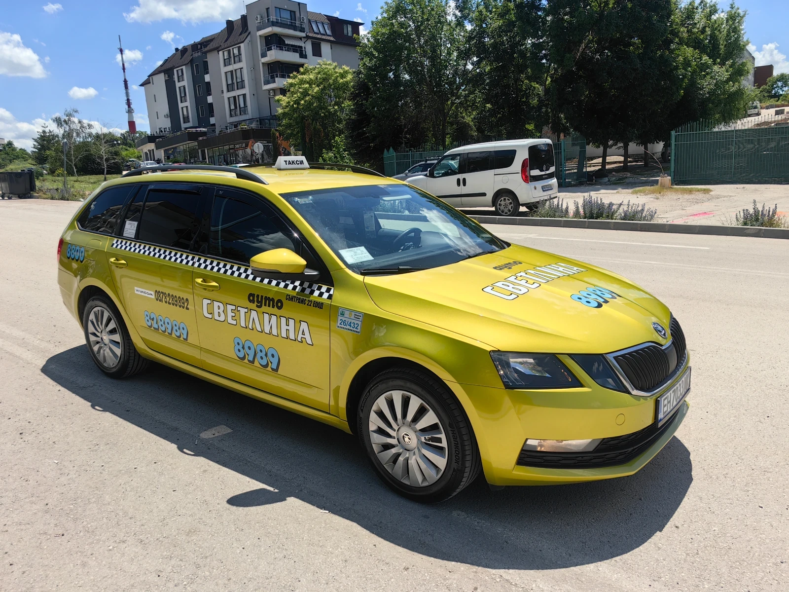 Skoda Octavia 1.6tdi 116кс Работещо такси, ЕВРО 6, ОТЛИЧНА , снимка 2 - Автомобили и джипове - 55617600