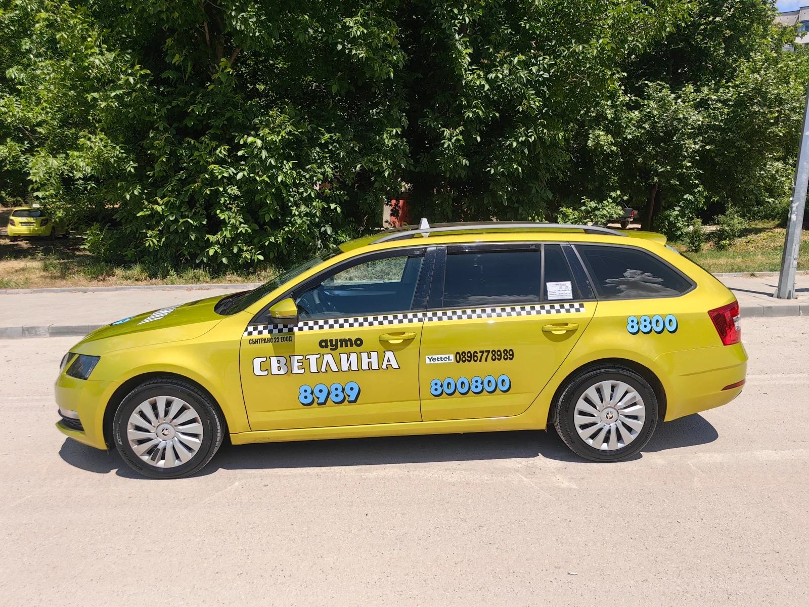 Skoda Octavia 1.6tdi 116кс Работещо такси, ЕВРО 6, ОТЛИЧНА , снимка 7 - Автомобили и джипове - 55617600