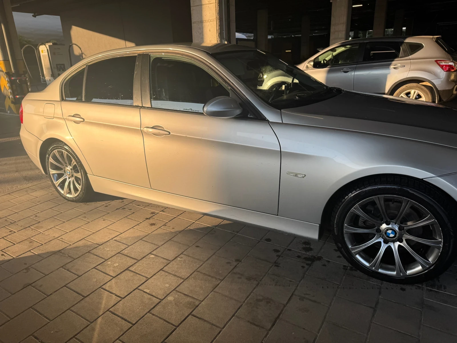 BMW 320 2.0, снимка 4 - Автомобили и джипове - 56056540