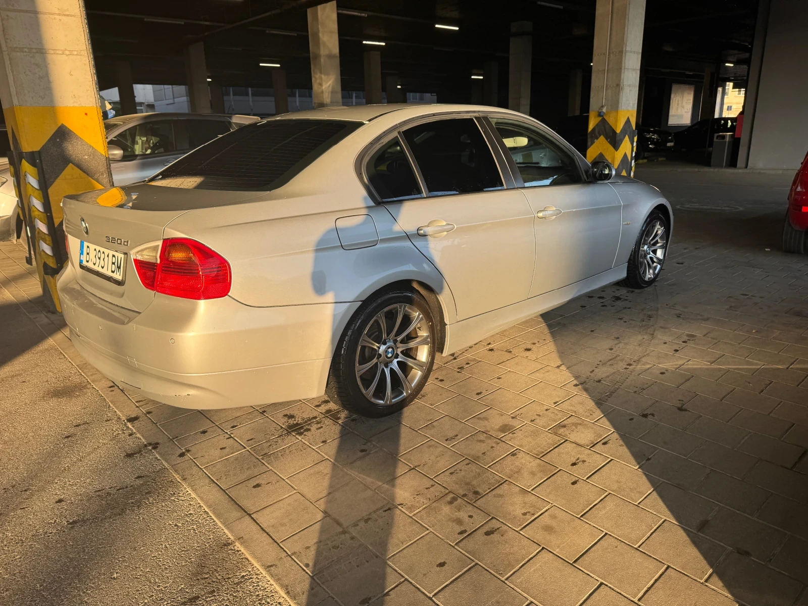 BMW 320 2.0, снимка 8 - Автомобили и джипове - 56056540