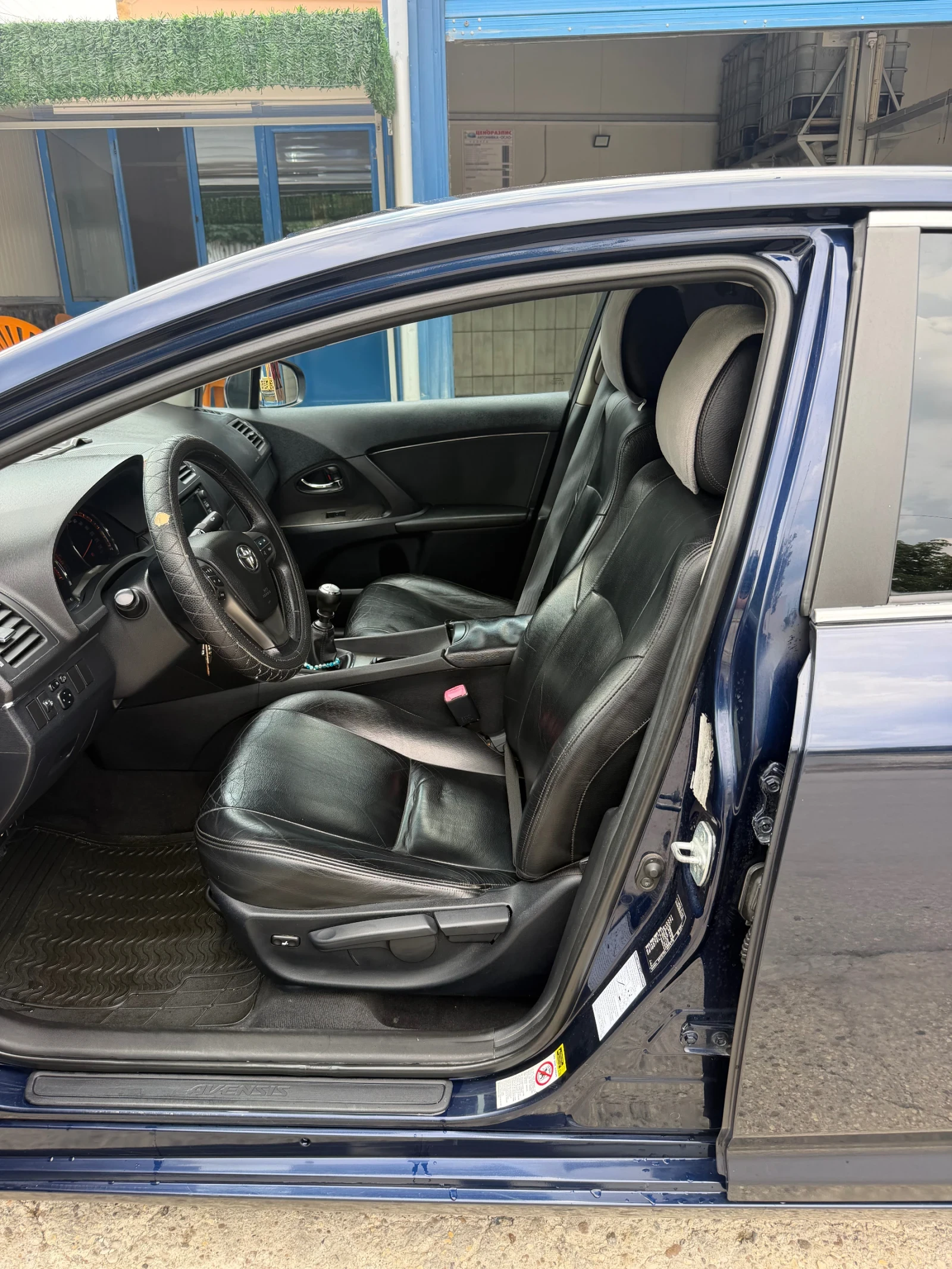 Toyota Avensis, снимка 6 - Автомобили и джипове - 56266313