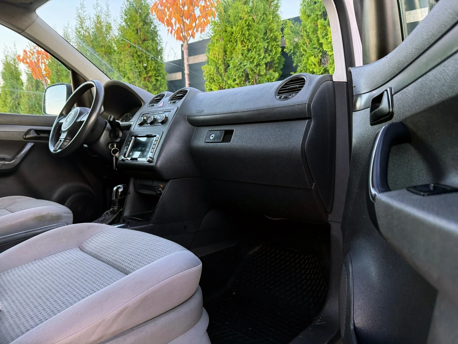 VW Caddy 1.6TDI/102HP/���������/����������/���������/������ | Mobile.bg � ����������� 10