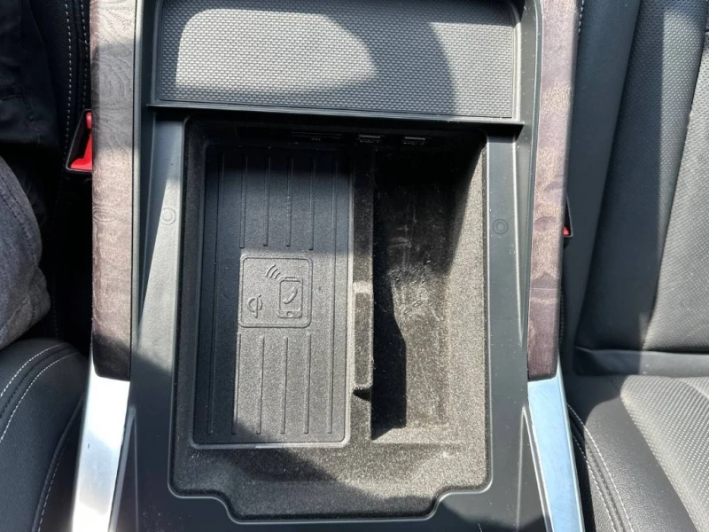 Audi Q8 * Progressiv * CARFAX * БЕЗ ПЪРВОНАЧАЛНА ВНОСКА, снимка 15 - Автомобили и джипове - 52919287