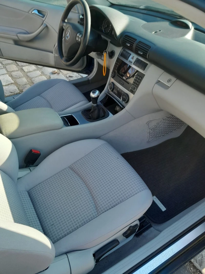 Mercedes-Benz C 230 C230 Kompresor Единствена в Бг.Уникат, снимка 3 - Автомобили и джипове - 53263739