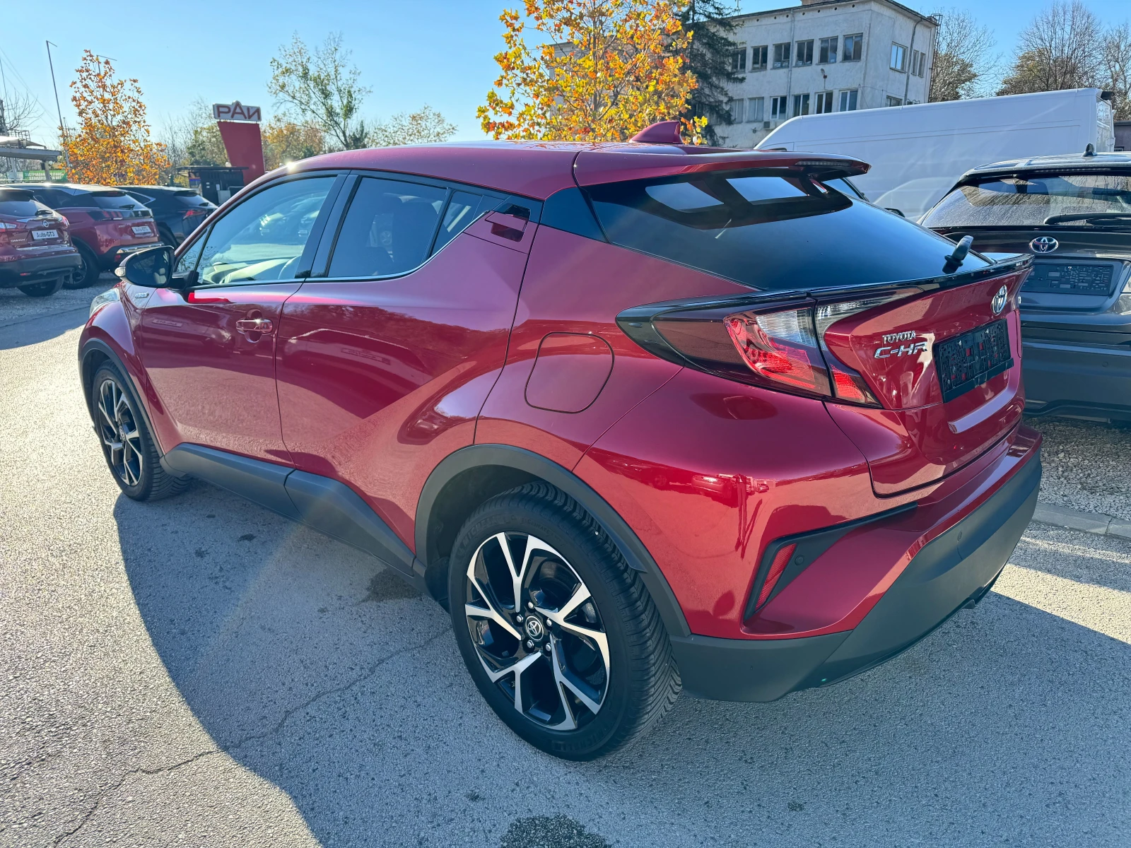 Toyota C-HR 1.8h 122k.с FACE NAVI Гаранция - изображение 6