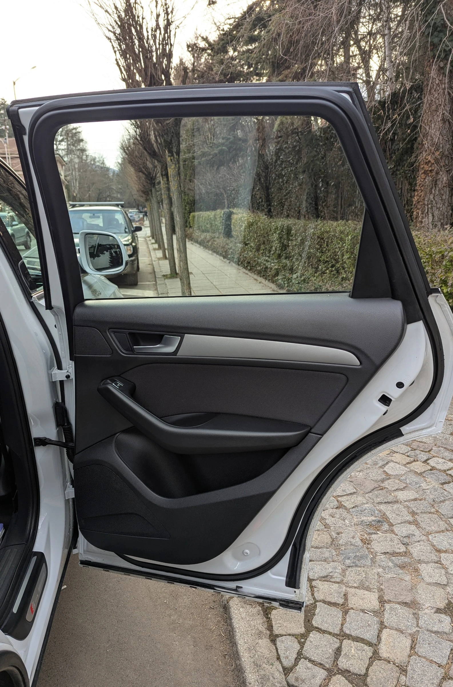 Audi Q5 S line, снимка 6 - Автомобили и джипове - 53752658