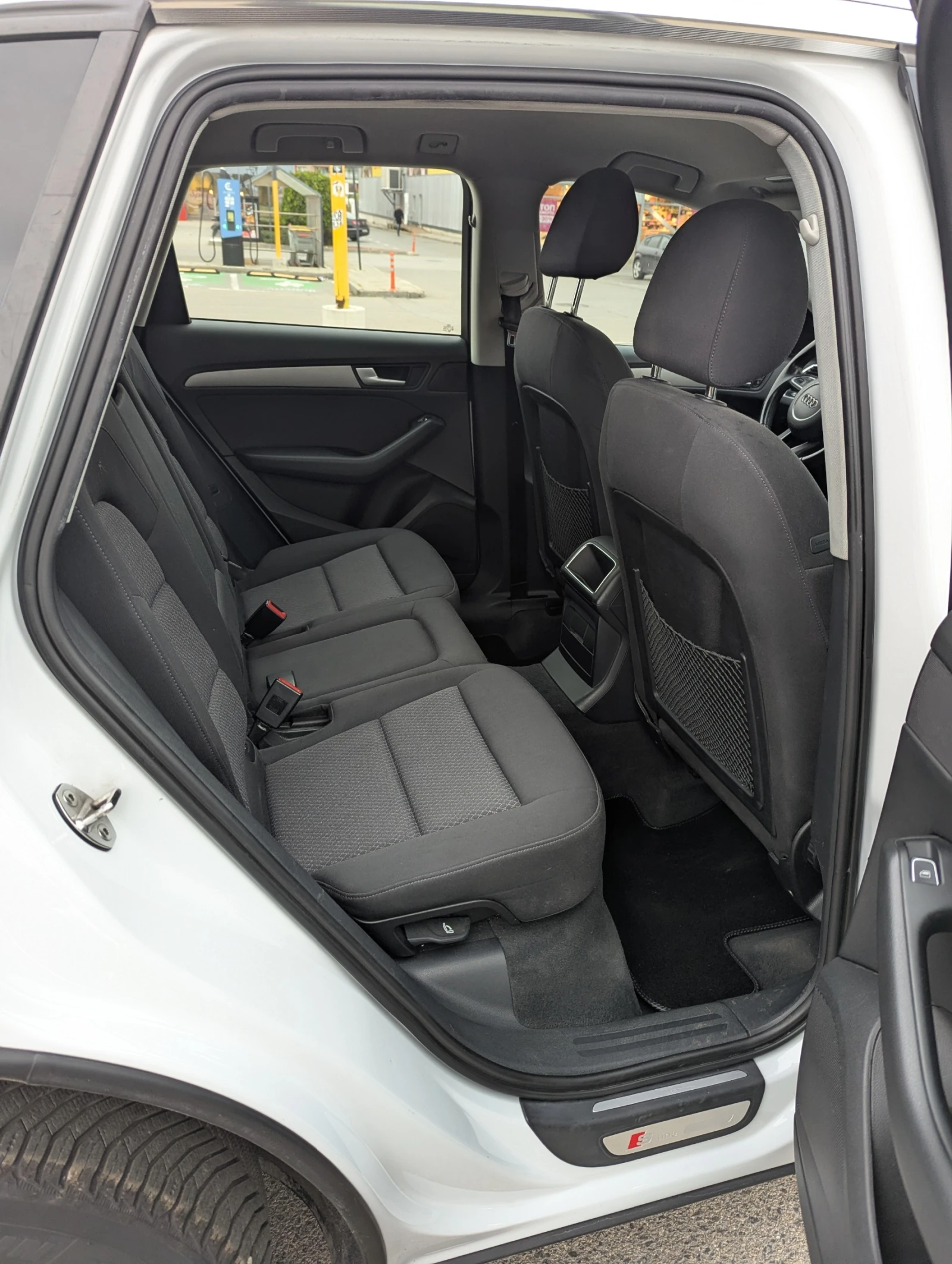 Audi Q5 S line, снимка 7 - Автомобили и джипове - 53752658