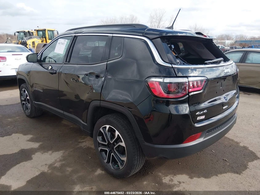 Jeep Compass 2.4l Limited 4X4, снимка 3 - Автомобили и джипове - 54097829