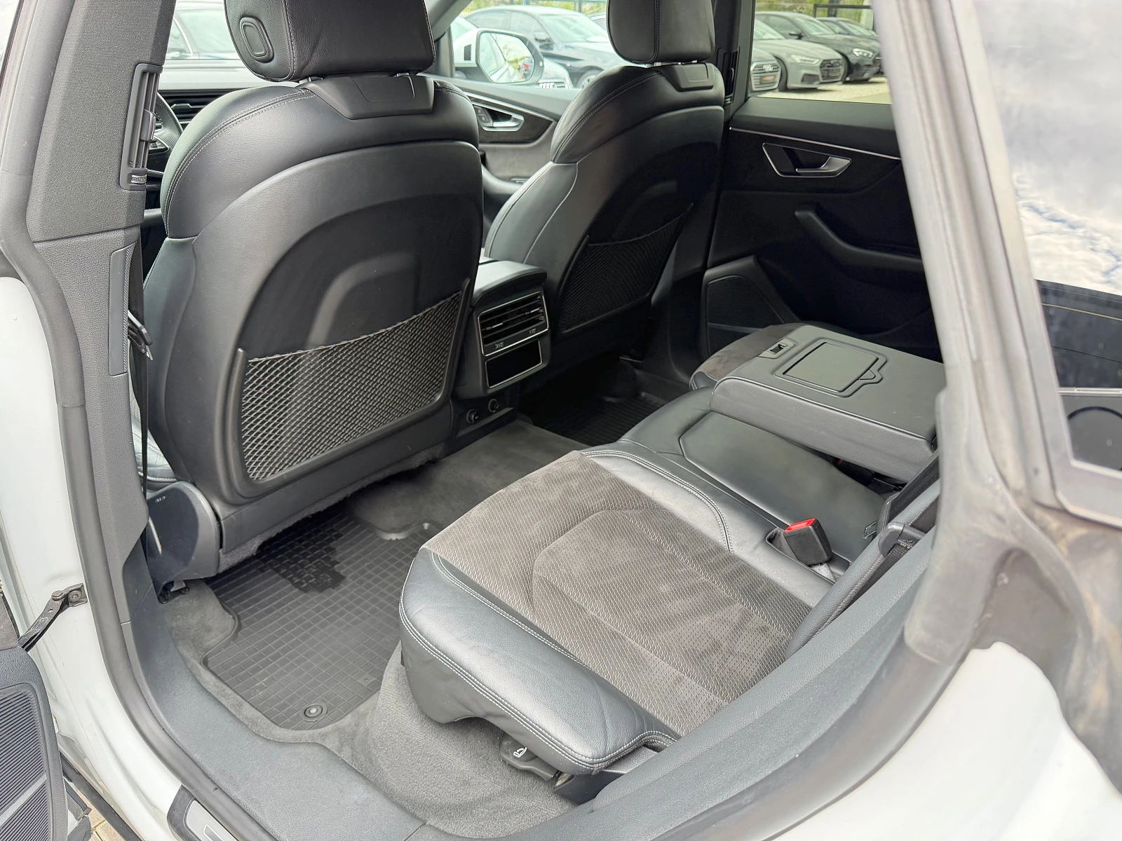 Audi Q8 50TDi S-Line+ Подгрев/B&O/3DКамера/Вакуум/Keyless, снимка 13 - Автомобили и джипове - 54126393