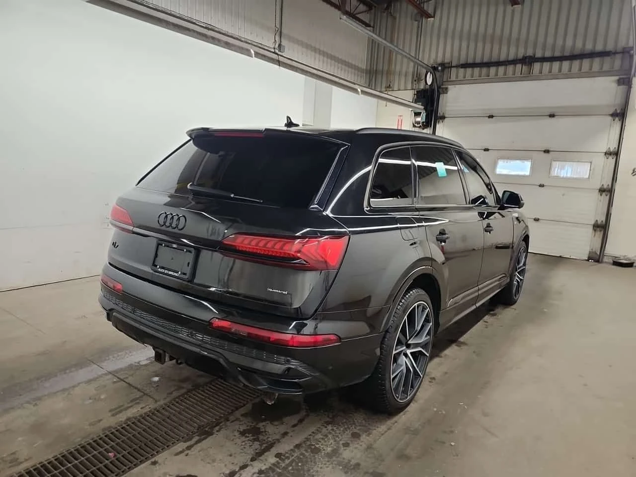 Audi Q7 55TFSI S-Line * PROGRESSIV * Дистроник * Oт VW * , снимка 3 - Автомобили и джипове - 54688013