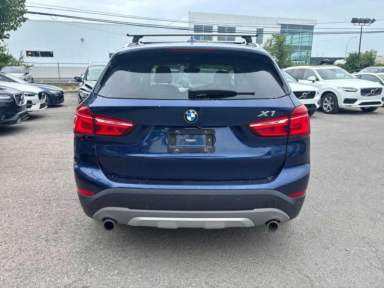 BMW X1 xDrive28i | CARFAX | БЕЗ ПЪРВОНАЧАЛНА ВНОСКА, снимка 4 - Автомобили и джипове - 55106146