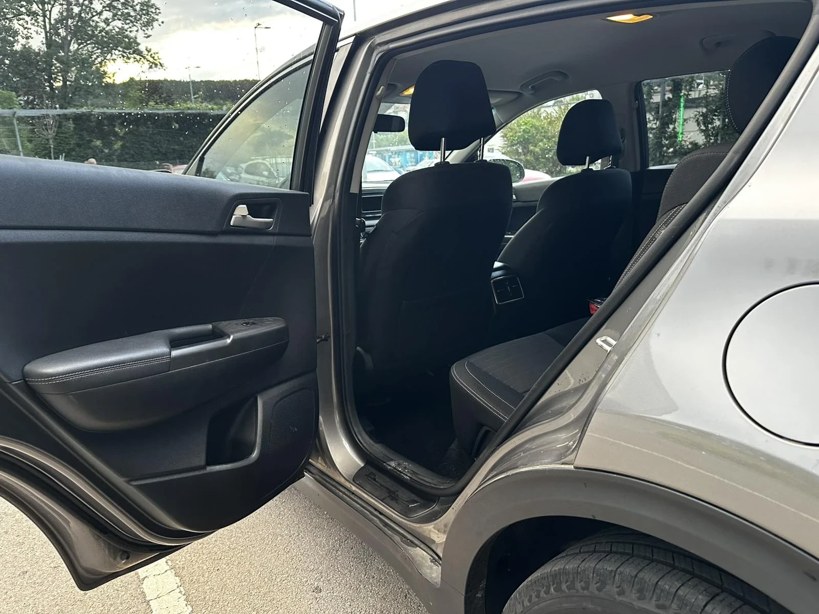 Kia Sportage 2.4, снимка 9 - Автомобили и джипове - 56082266