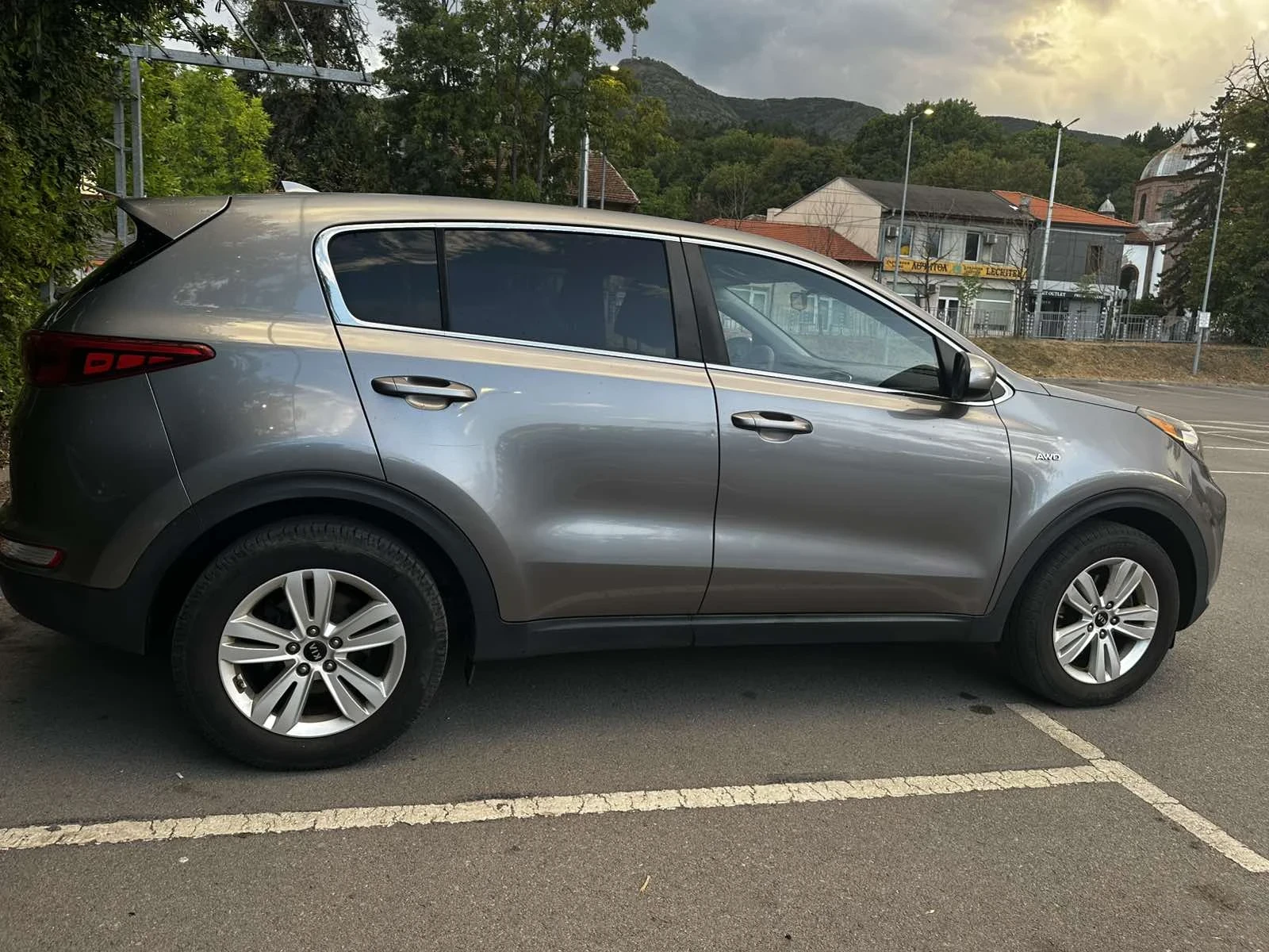Kia Sportage 2.4, снимка 7 - Автомобили и джипове - 56082266