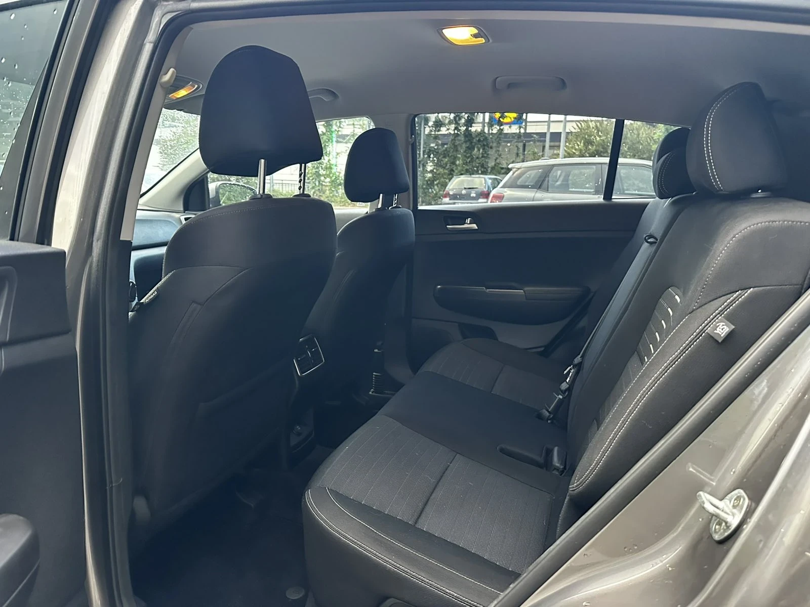 Kia Sportage 2.4, снимка 15 - Автомобили и джипове - 56082266