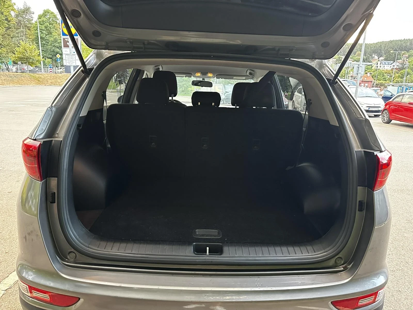 Kia Sportage 2.4, снимка 11 - Автомобили и джипове - 56082266