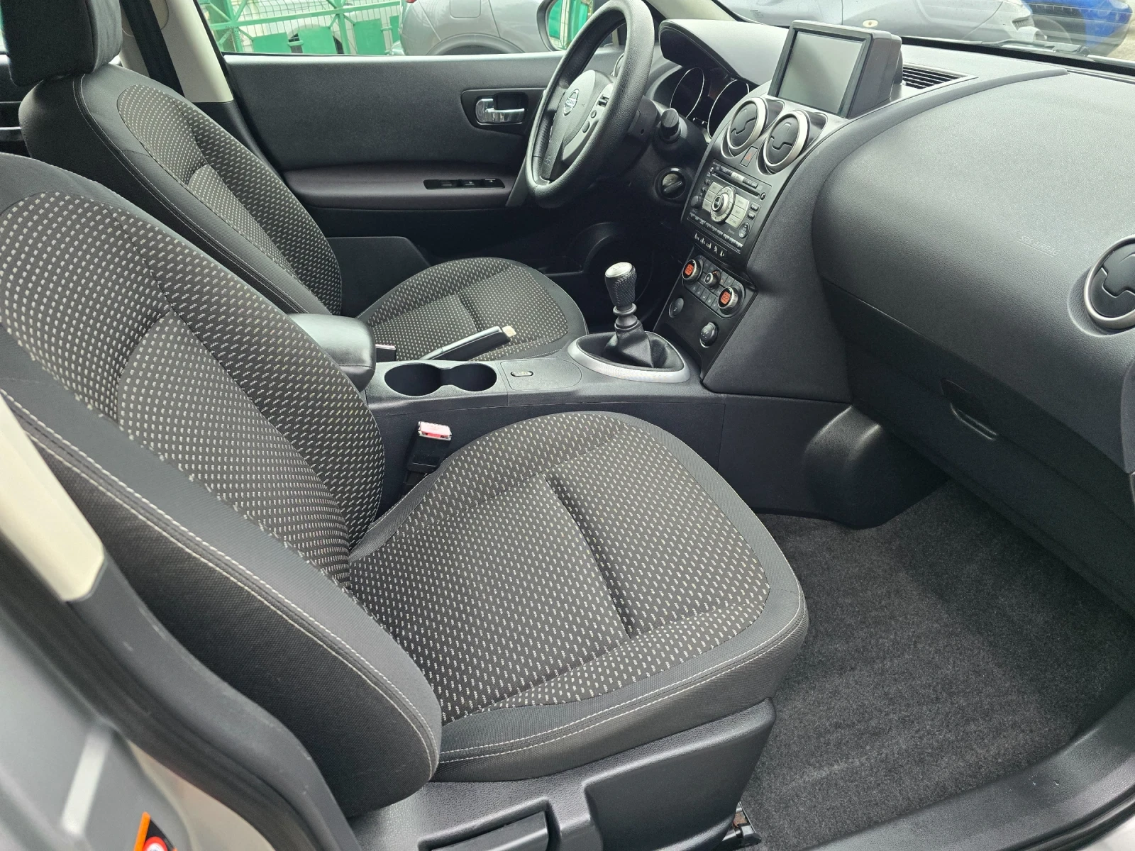 Nissan Qashqai 2.0i= 6 ��������= 115000�� | Mobile.bg � ����������� 13