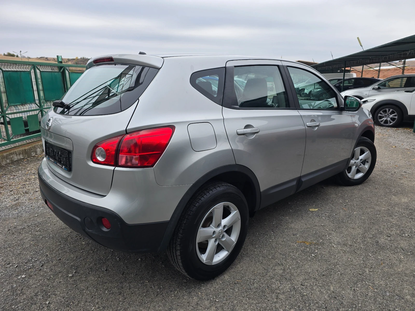 Nissan Qashqai 2.0i= 6 ��������= 115000�� | Mobile.bg � ����������� 4