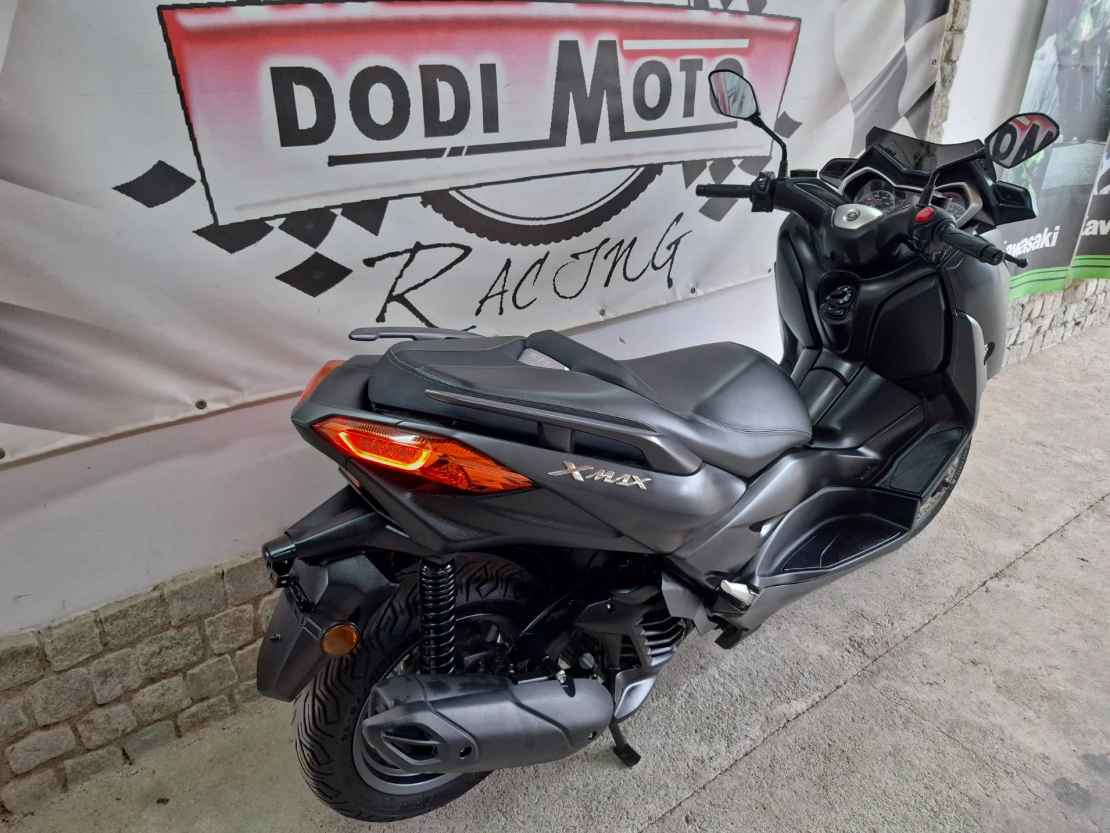 Yamaha X-max ABS/TSC * 2023. *  2 * * *  | Mobile.bg   11