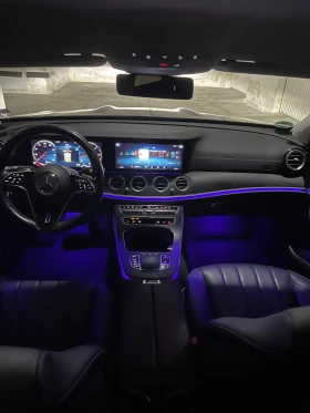 Mercedes-Benz E 400 4MATIC, снимка 12