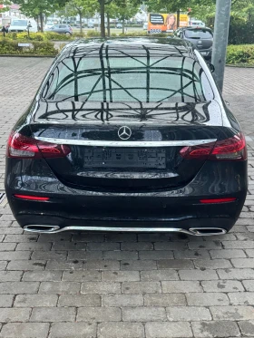 Mercedes-Benz E 400 4MATIC, снимка 4