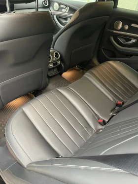 Mercedes-Benz E 400 4MATIC, снимка 11