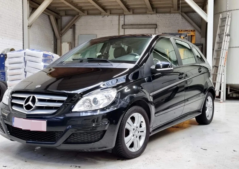 Mercedes-Benz B 180, снимка 1 - Автомобили и джипове - 48539787