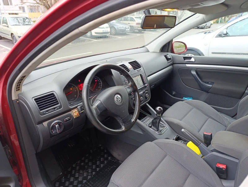 VW Golf 2.00 TDI, снимка 11 - Автомобили и джипове - 48837987