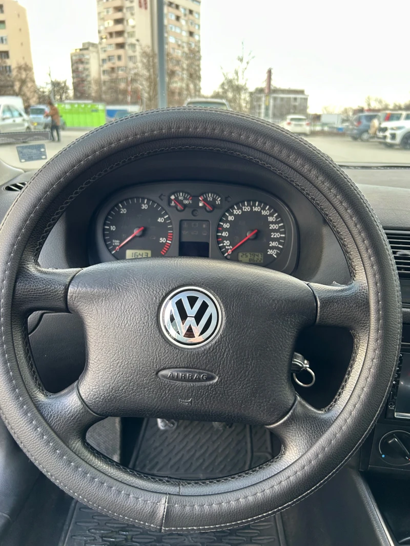 VW Golf, снимка 6 - Автомобили и джипове - 49209392