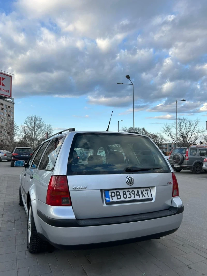 VW Golf, снимка 3 - Автомобили и джипове - 49209392