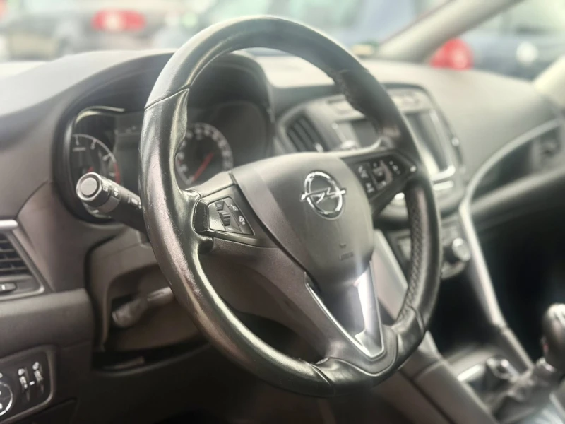 Opel Zafira 1.4 145хил.км, снимка 10 - Автомобили и джипове - 52641016