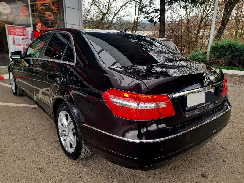 Mercedes-Benz E 220 ЛИЗИНГ, снимка 4 - Автомобили и джипове - 52656334