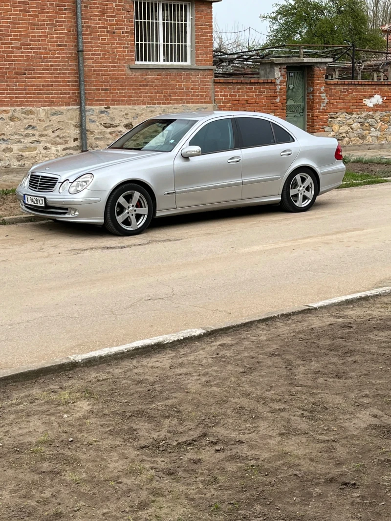 Mercedes-Benz E 320, снимка 7 - Автомобили и джипове - 53180841