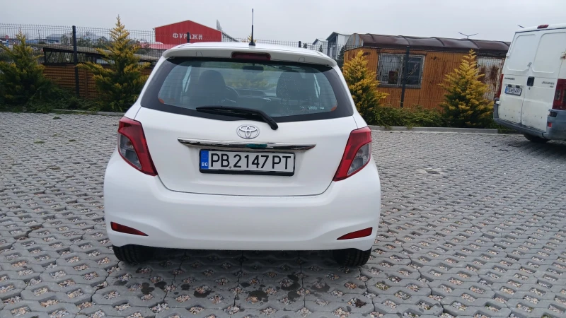 Toyota Yaris 1.33, снимка 5 - Автомобили и джипове - 53431256