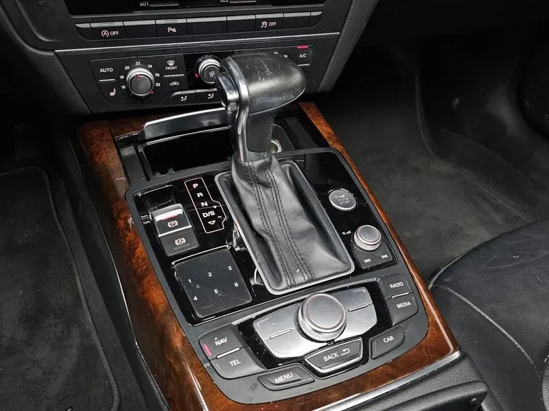 Audi A6 2.0 TDI Quattro, снимка 17 - Автомобили и джипове - 53898797