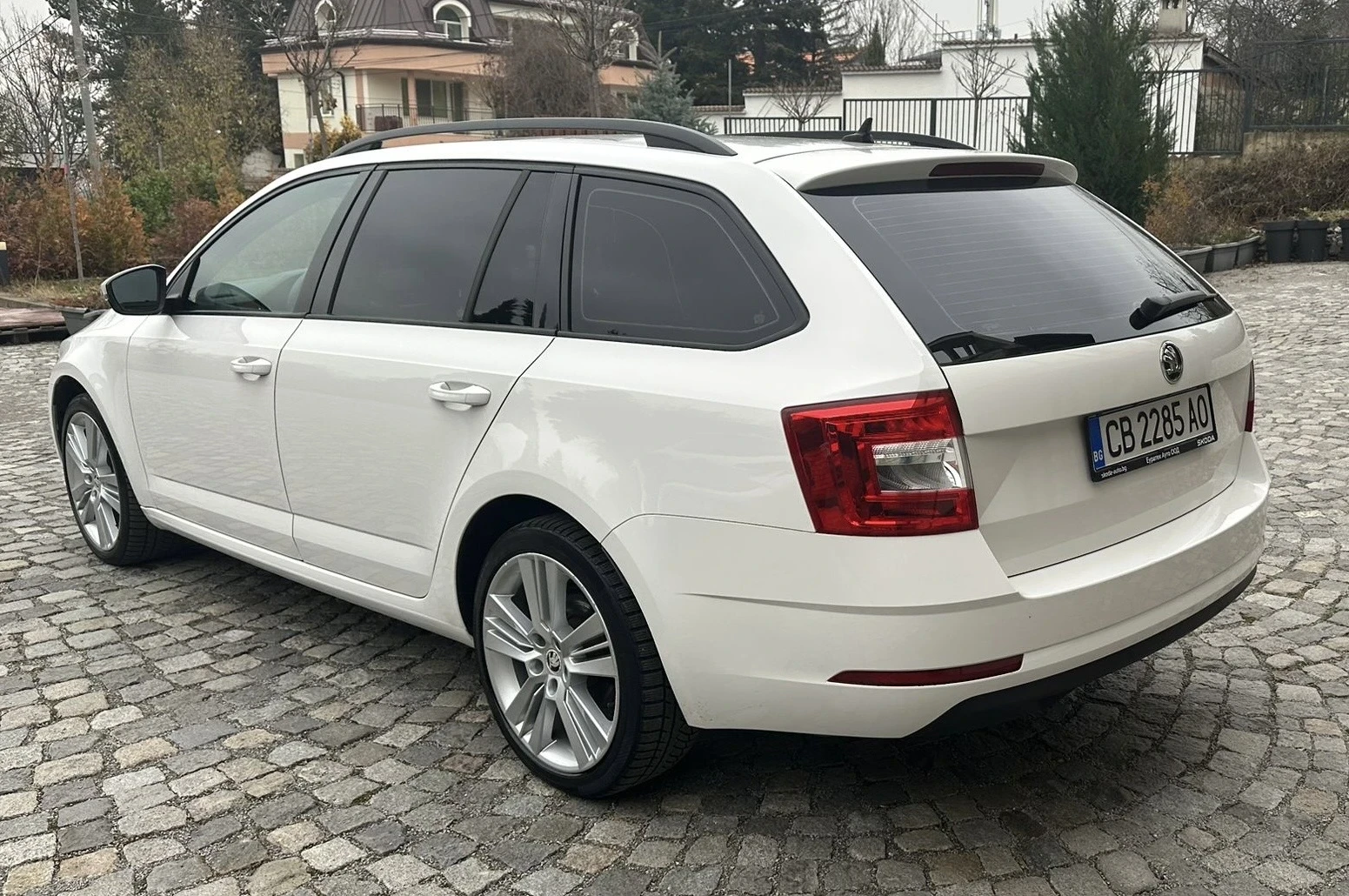 Skoda Octavia TDI DSG 4x4 - изображение 7