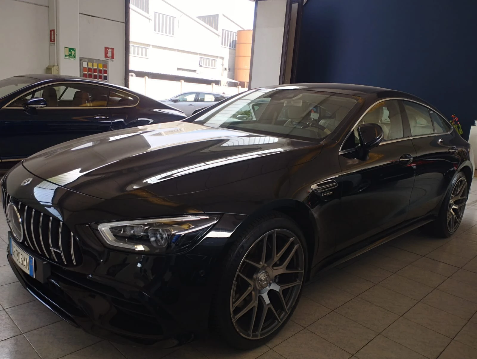 Mercedes-Benz AMG GT AMG GT 53 EQ Boost 4-matic+  - изображение 3
