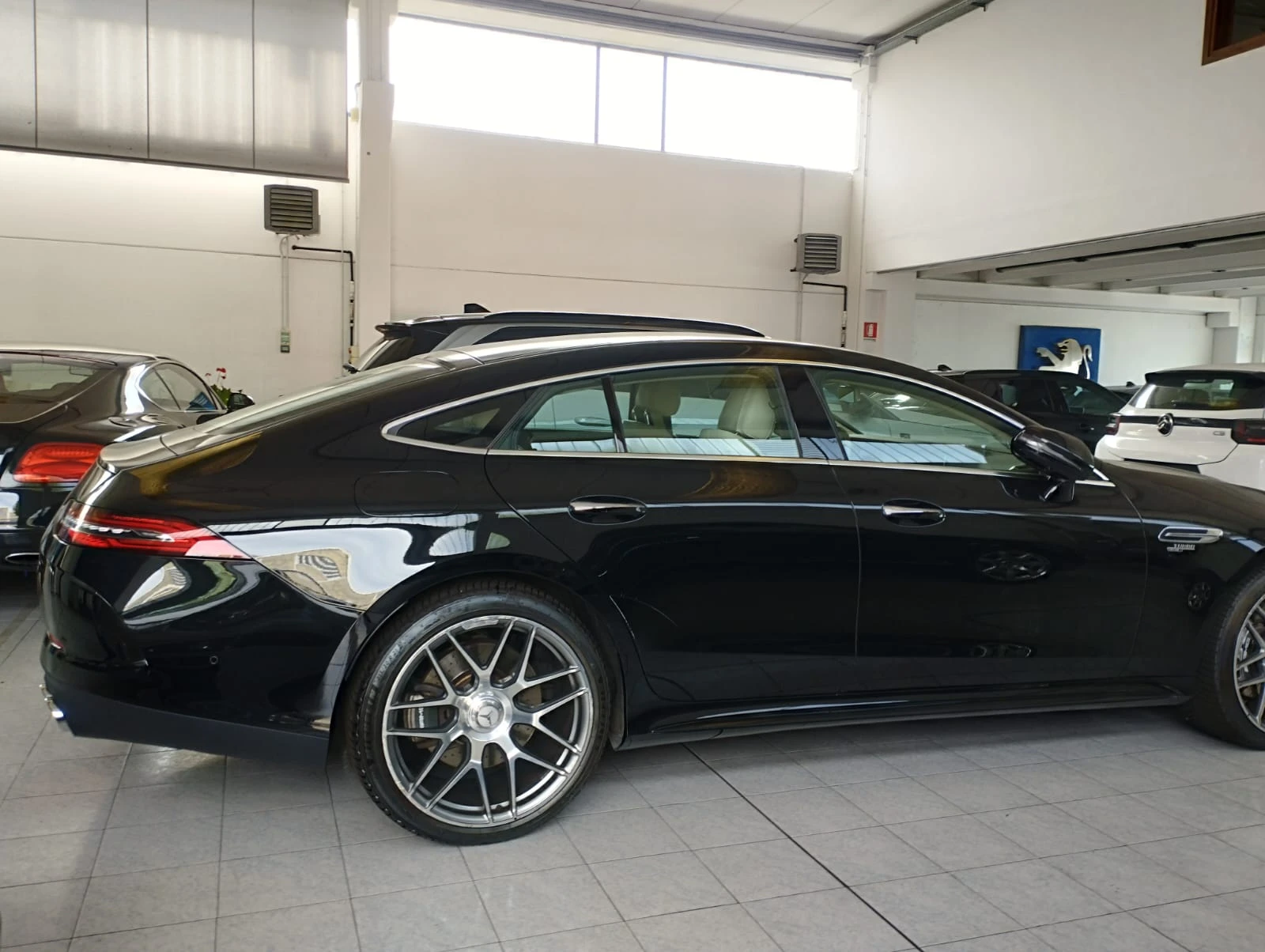 Mercedes-Benz AMG GT AMG GT 53 EQ Boost 4-matic+  - изображение 4