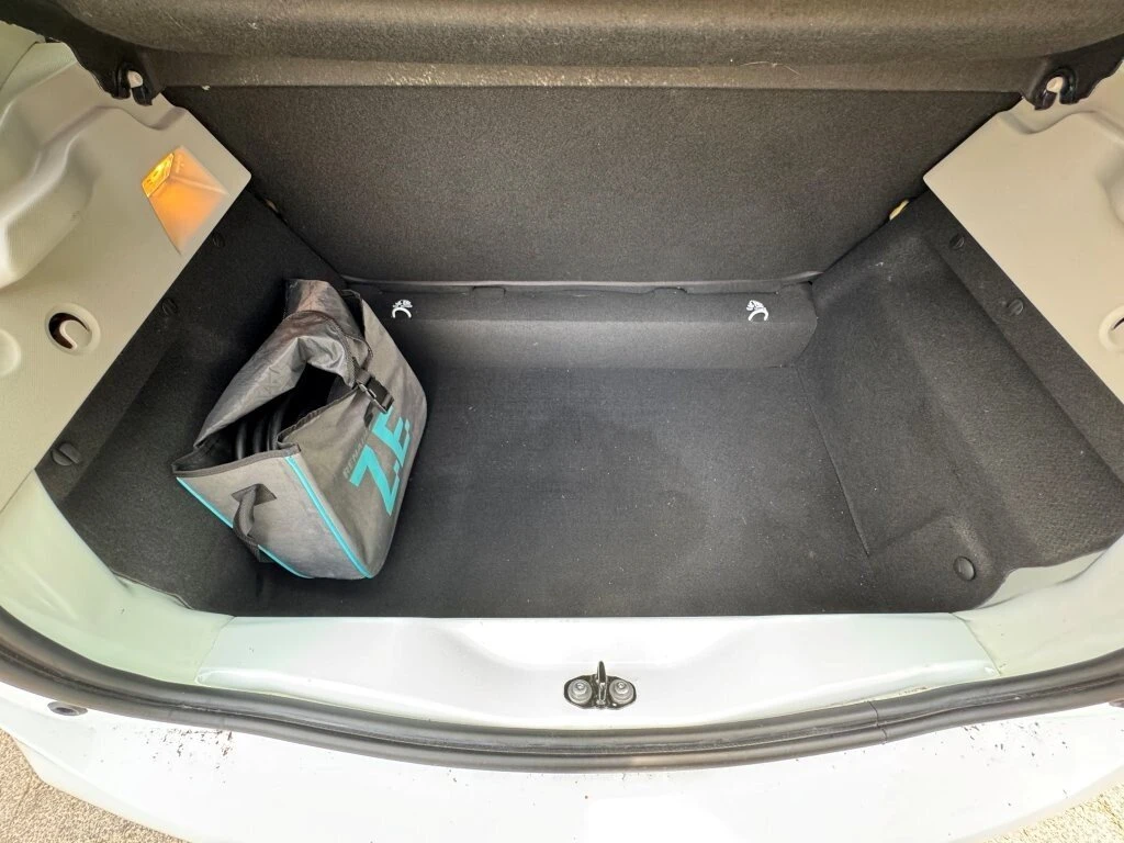 Renault Zoe  - изображение 6