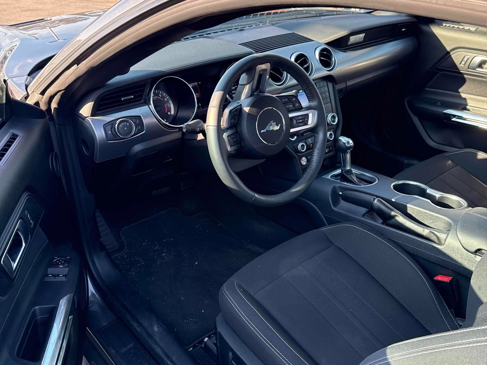 Ford Mustang  * * CARFAX * * АВТО КРЕДИТ * *  - изображение 6