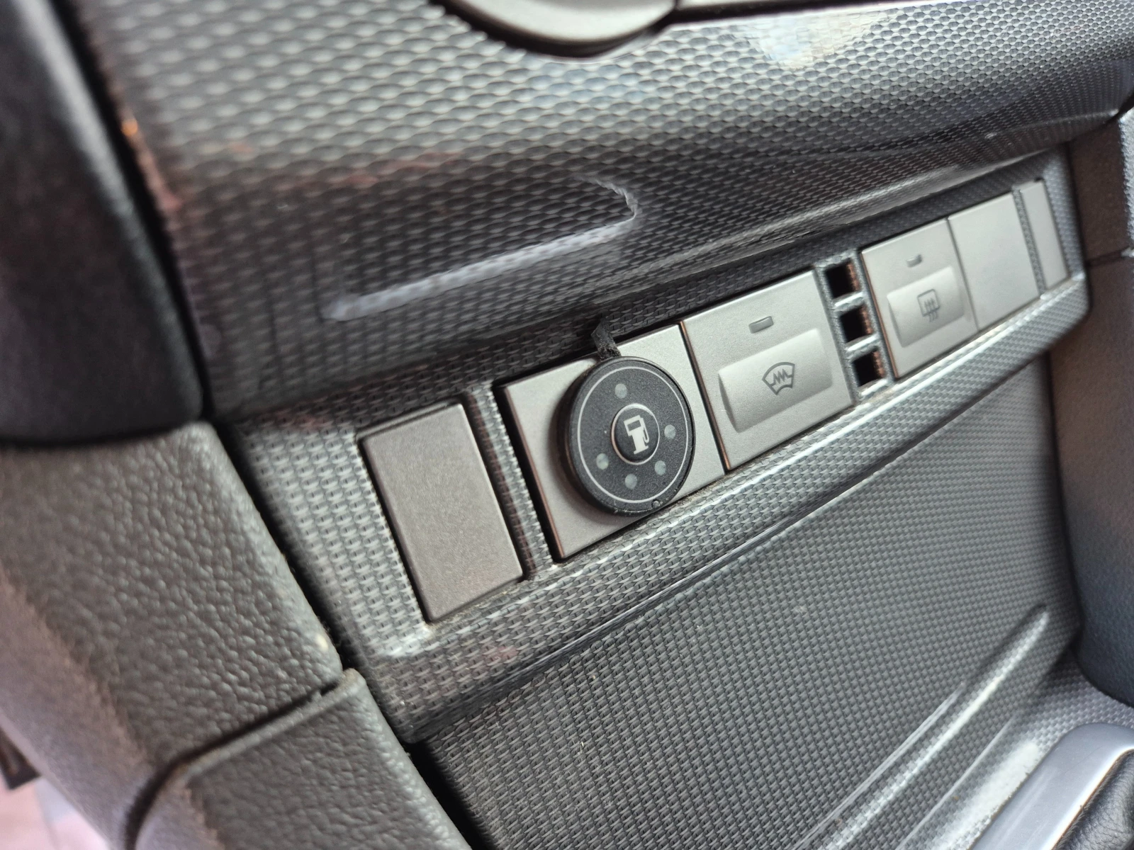 Ford Focus 2.0i-ГАЗ-Италия | Mobile.bg — изображение 8