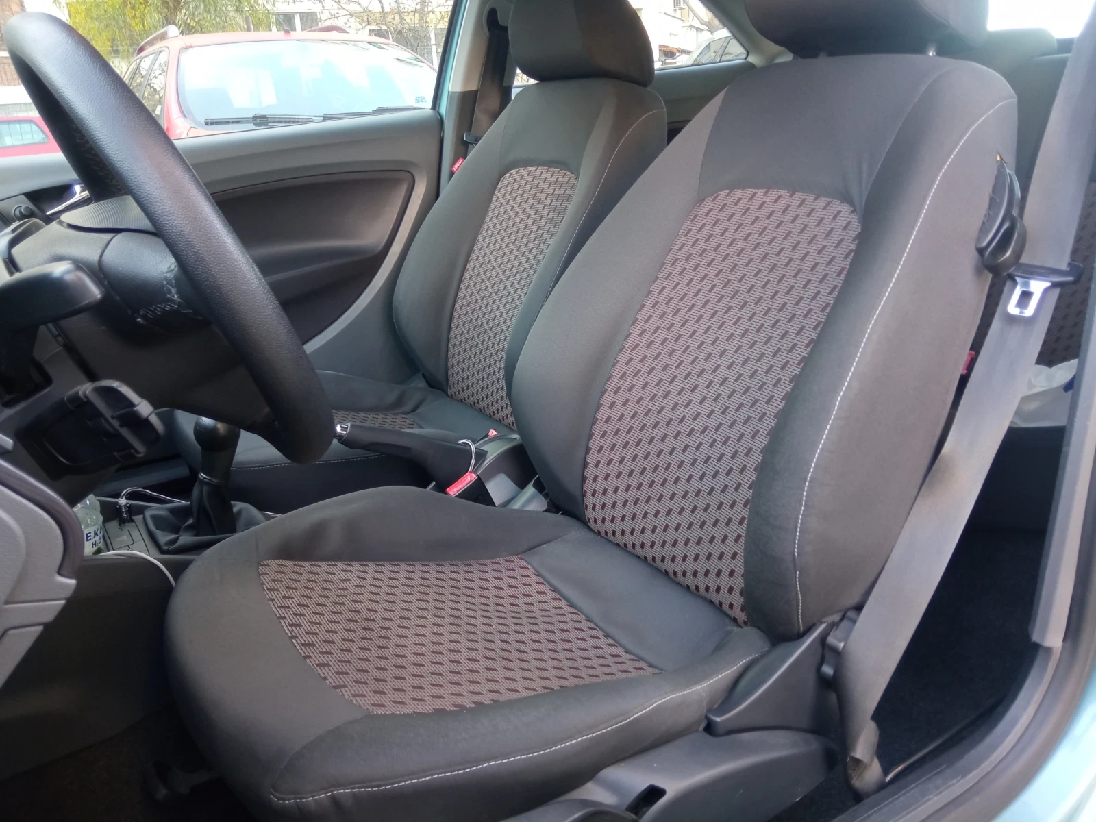 Seat Ibiza 1.2 70hp - изображение 9