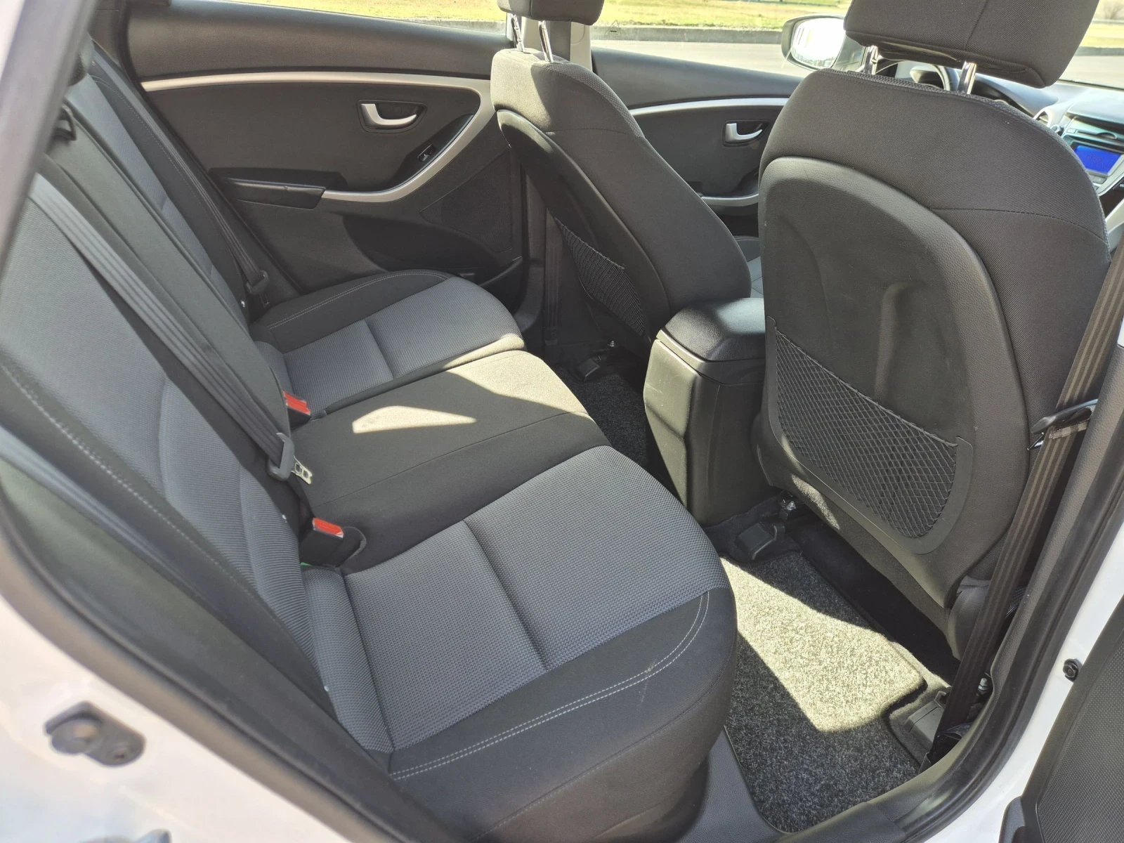 Hyundai I30 1.6CRDI , снимка 13 - Автомобили и джипове - 53768720